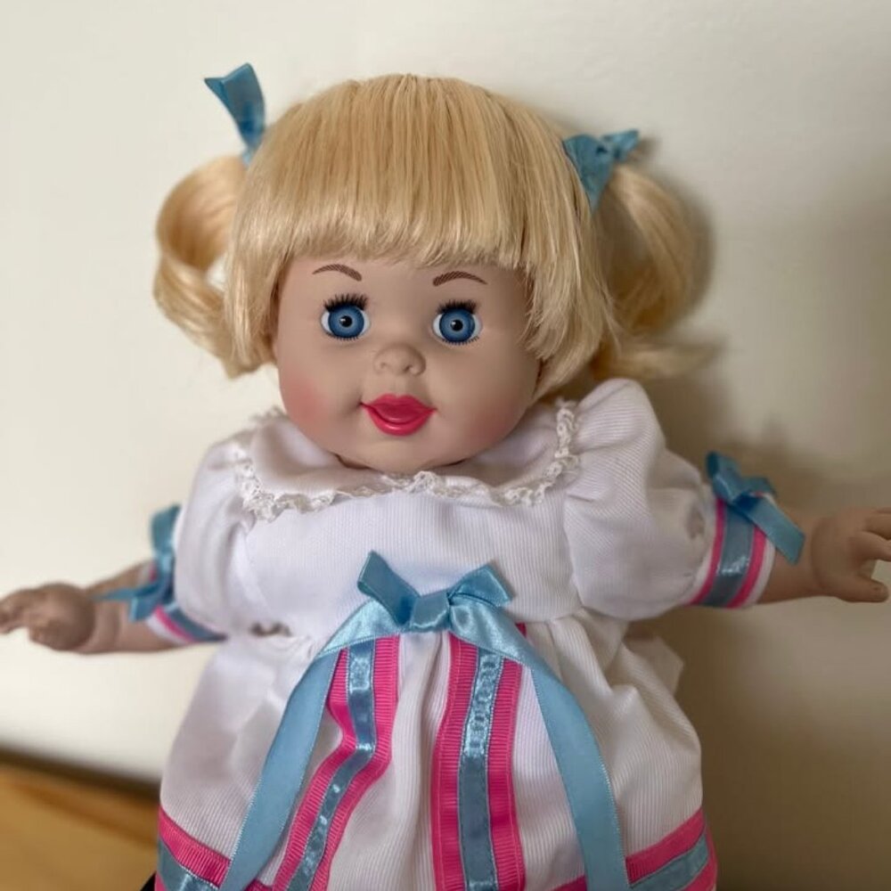 VINTAGE 1996 Tyco Toys Betsy Wetsy 16" Collector's Edition Doll